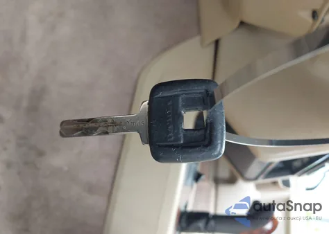 1997 Volvo 850 T5 z USA, uszkodzony, nr VIN YV1LS5726V1366102